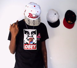 Als je ons volgt ben je verzekerd van swag to the max || Wij houden van puppie ogen, Snapbacks enzevoort jij ook volg ons!
