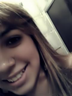 Na descida todo santo ajuda a proteger, mas na subida da minha vida quem ta me ajudando é só você. -ƒσcσ, ƒσяçα & ƒé !