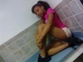 Follow mhee ill Followw backk . & Alsoo follow mhyii bessfrhann @_xRismaa . : ))