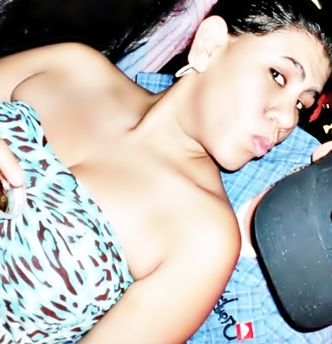 Nunca deixe que a saudade do passado, e o medo do futuro estraguem a beleza do presente. Pois dias valem por um momento, e há momentos que valem por toda vida♥