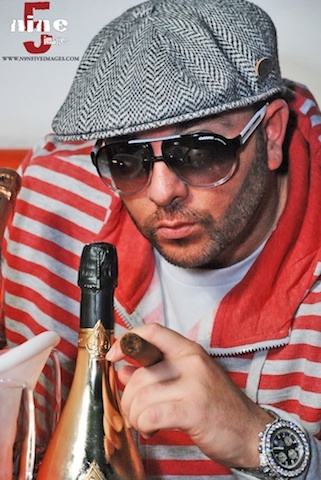 SaleSeNyC Profile Picture