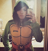 TaylorJardiine's profile picture. Hey, im Taylor. Calm your tits. im fake.