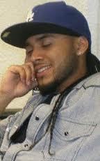 Reggae, rap and house. the perfect life.
the life is very beauti, my friends and my girlfriend.
Follow back an follow you.