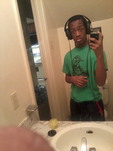Follow Me I Follow Back & Follow My Bruddah @BlackNation59 He Follow Back Nd Follow Nd Follow My Twifey @Meka_Baybeee