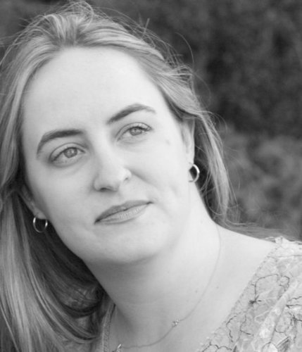 jjmelmel's profile picture. Author of sweet and sensual romance.