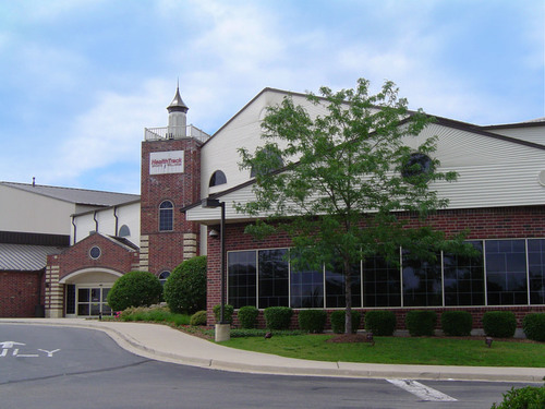 HealthTrack Sports Wellness. Make health the focus in your life.  An all-inclusive health and fitness club, located in the suburbs of Chicago.