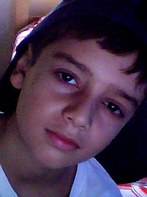 VEJO PESSOAS MORTAS
Kk brinks sou maneiro,descolado,legal,divertido,amigavel,amoroso quando necessario,e é claro ROCKEIRO POHA