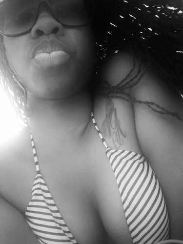 kissmyLIPStick2's profile picture. I've grown to love the purpose my MIDDLE FINGER serves;) #TeamIdgaf. #TeamAASU'. #TeamSlickThick. FWM & FB bitchesss! ^_^