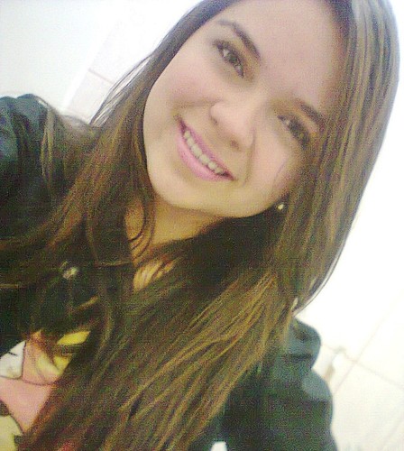 ~ α gαrotiinhα imperfeitα,
αqeelα qeê chorα de dor,
αqeelα qeê ja sofreu poor αmor,
αqeelα qe sαbe se αrrepender ♥