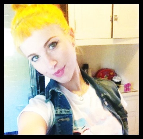 Its Hayley Williams Fan Base! Follow us! We are working so hard, wish @yelyahwilliams and @paramore can follow us! :)