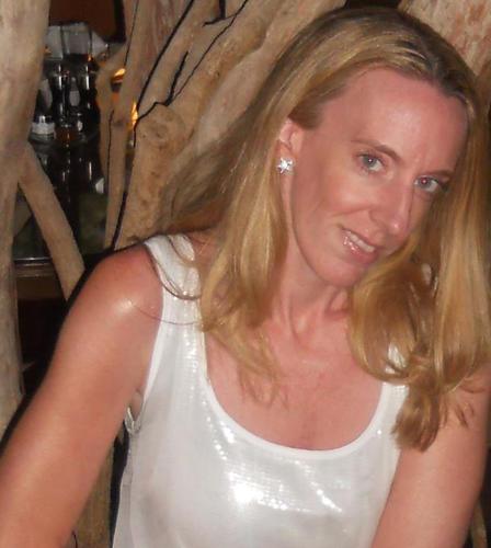 AskTati's profile picture. Painting on a broader canvas.