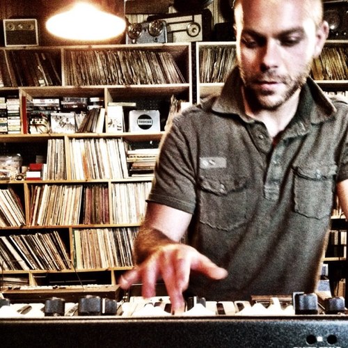 euneverse's profile picture. Radio Music Studio