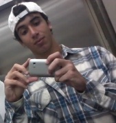 Surfista e Skatista, dono da @PgImports 18 anos Follow-me.Se no futuro,eu não puder ser o seu presente,lembre-se que fui um pedacinho do seu passado.