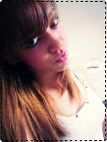 Às vezes nem me preocupo tanto comigo... Mas há pessoas que amo e não quero vê-las sofrer              ...
 
                  #tt.amo