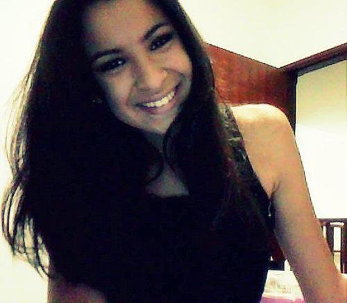 15 anos, taurina, modelo passarela e fotográfica, amigos, amores,bieber, moda, maquiagem, palmeirense, e ...    facebook