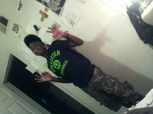 I FOLLOW YOU IF YOU FOLLOW ME CUZZ IM JUST THAT FUCKING GUY HOLLA%!!!!!!!!!!!!!!!!