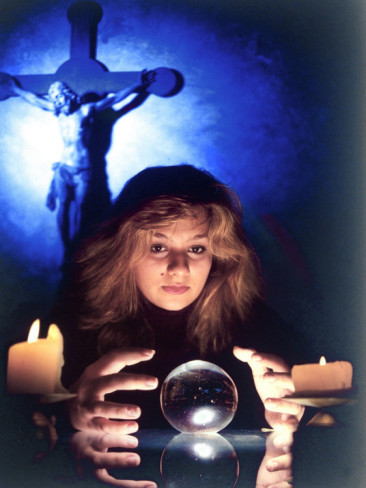Hello, my name is Christine Wallace and I have been working as a Psychic Intuitive and Life Consultant for the past thirty years.