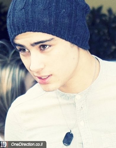 i love @zaynmalik so much!!!!!!!
zayn is my life !!! :D
one direction i love you..