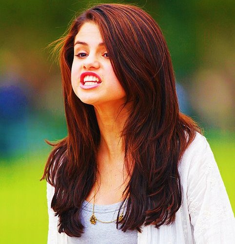 Sou Selehater e não sou belieber, problem ? compre meu cd