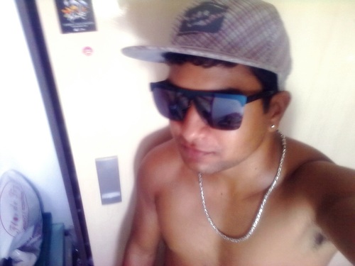 Vivo a vida intensamente.Prefiro viver dez anos a mil do quê mil anos a dez =D