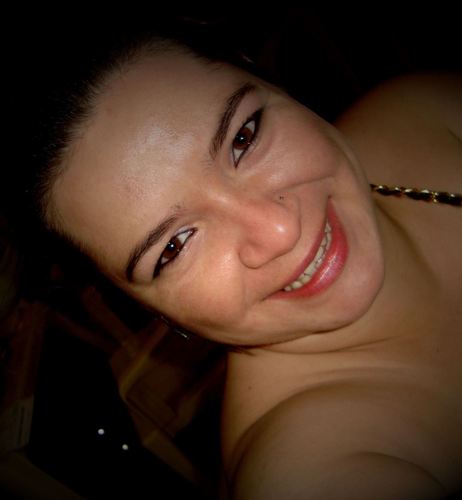 Amo meus amigos e baladas, adoro seriados e   filmes, sou louca por pizza, gosto de caminhar, dançar, beber... e curtir a night com a galera !!!!