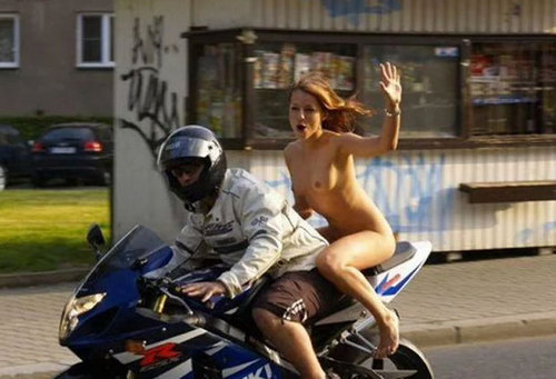 mi pasión es motos deportivas y las chicas bonitas,me gustaría conocer una chica o pareja intercambiar con mi novia...