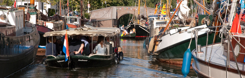 We bieden mooie rondvaarten door de pracht van vestingstad Naarden. Gastvrijheid | Natuur | Historie | Gids