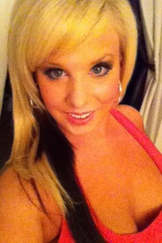 SuzanneLori's profile picture. Trance Music, Dancing, The Ocean, Tanning,Vancouver.. the key essentials to life!