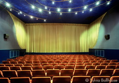 loves Cinema(kino in german), movies in all forms, good stories, drinks, food and a bit of gossip ( UA-45620277-2 )