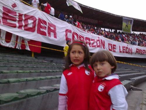 hincha del club Independiente Santafe de toda la vida, mi primer titulo lo celebre en la cuna, a los 11 meses de vida