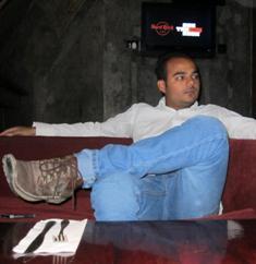 Proud Indian, Civil Engineer, Can't find much to describe self..But yes, I give as good as I get..!!