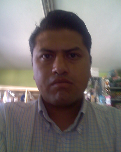 soy caballero de 32 años en busca de nuevas experiencias mido 171 peso 73 kg y estoy dispuesto a todo