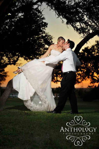 #TheLookoutAustin is the perfect choice for your #wedding, #reception, or #party.  Call us now: 1 512-422-9036