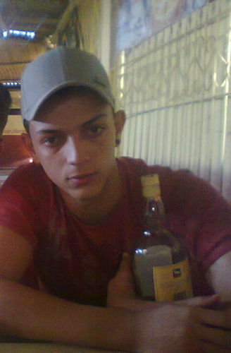 Pouco preocupado com a saúde mas muito com curtir a vida, com certeza o cara mais babaca que você ja viu, gosto de levar a vida diferente. Sou a contradição.