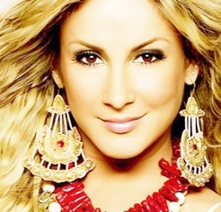 Twitter Oficial para os fans da @ClaudiaLeitte, a troca com os fans, o amor e a energia que a movimenta são a essência de toda conquista.(: