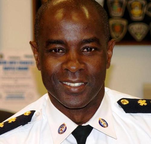 Unit Commander of Toronto Police Service 33 Division #TPS33 Emergency call 911/Non-Emerg 4168082222 or TDD 4164670493 Account is NOT monitored 24/7