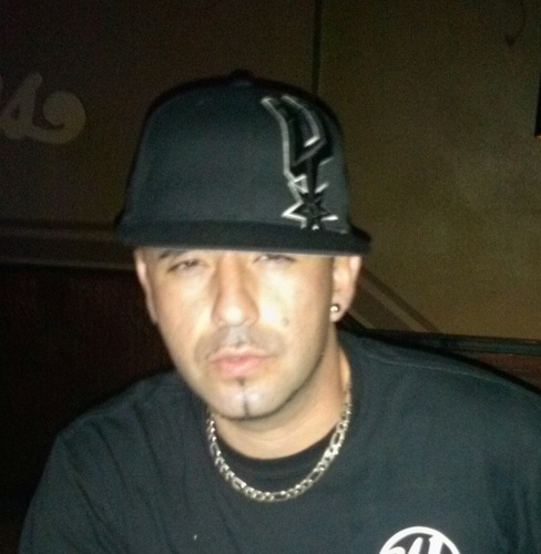 A Gentleman In da Streets.... And a freak in da Sheets!