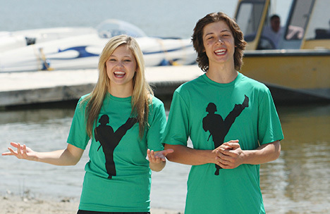 I'm mad at leo howard and Olivia Holt, the two form a lovely couple, not only in number but also in real life.So I made this twitter :)
