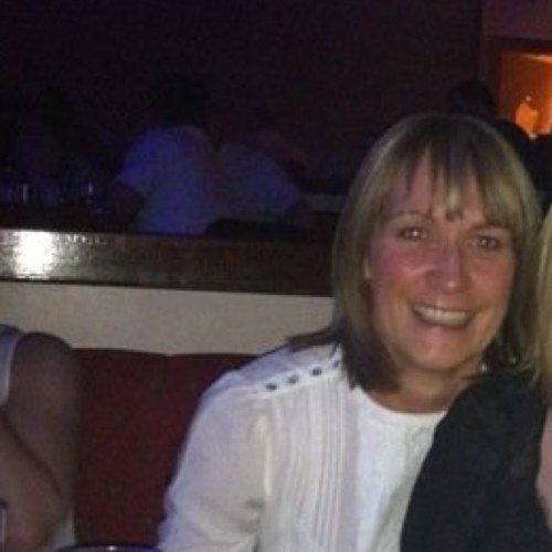 caroline2612's profile picture. 