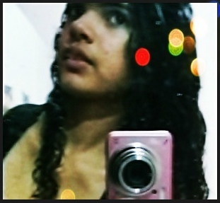 Deus , familia  , 15 anos ,   signo escorpião   musica pop rock .                      
cor preferida preto e roxo