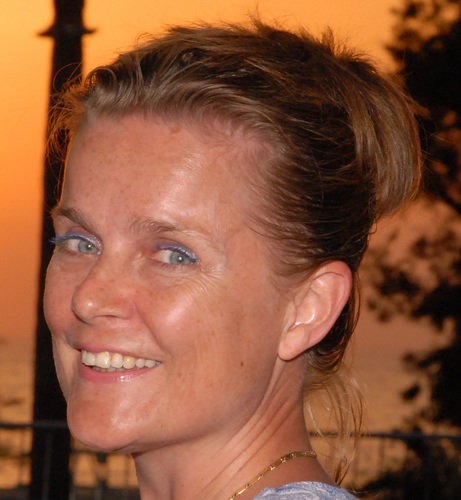 moeder van twee tieners, webcoördinator chemie en transport, hoofdredactie http://t.co/eSlw00eM1U