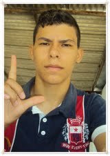 Tenhuu 18 anos., Tenho uma paixão pelo Real Madrid e pelo Flamengo., sou Brincalhão., Alegre e Amigo'