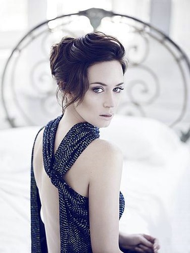 ToTheLabyrinth's profile picture. Just a little secretive.