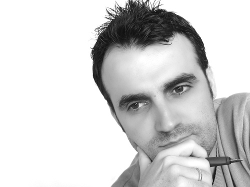 Académico, investigador en diseño de información @lauao Diseñador Visual, Magister en Diseño & Creación, Ph.D Diseño