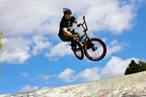 I ride bikes yes i do, I ride bikes why dont you?