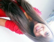 Ciumenta , corajosa, sentimental ,determinada , apaixonada por sorrisos , sincera e carinhosa . me segue vai ? *-*