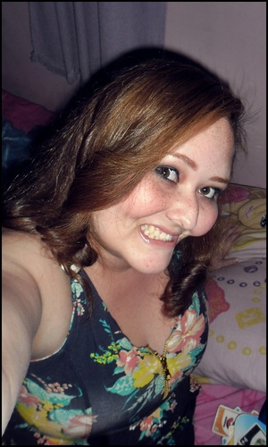Existem pessoas que nascem para viver, e vivem por outras pessoas.. E existem pessoas que nascem para vencer e vencem por sí mesmas ツ