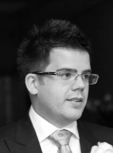 Husband, keen mountain biker and Managing Director of Ontinuity, a dedicated hosting and telecommunications provider.