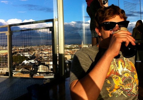 p_shewp's profile picture. Director of Photography and Editor. 
Shoot to ill.