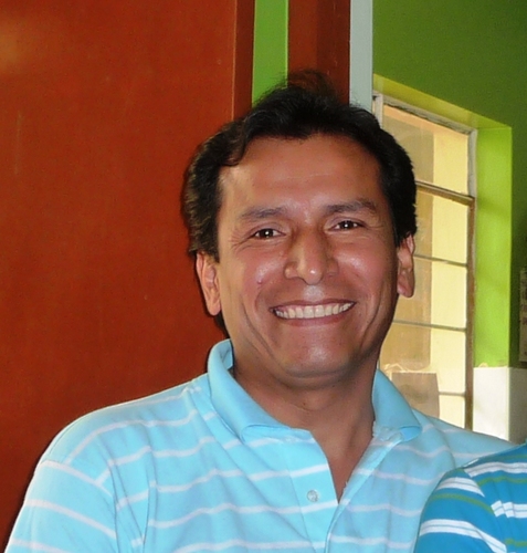 Director General
 Red. Proyección Informativa.
Conductor de Exitosa Ica.